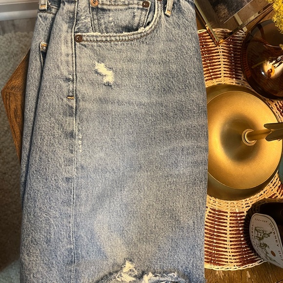 Agolde Blue Boyfriend Shorts with Distressed Vintage Look - Picture 3 of 9